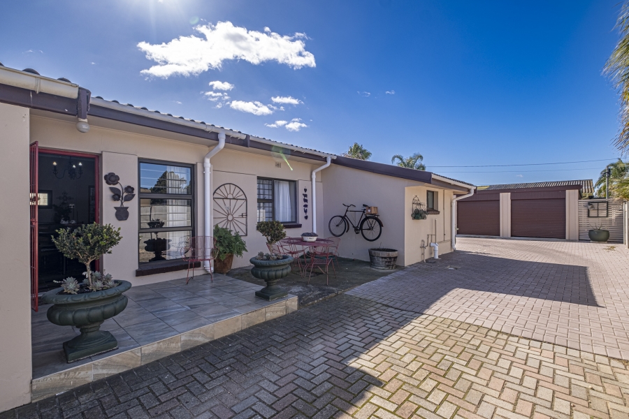 4 Bedroom Property for Sale in Manor Heights Eastern Cape